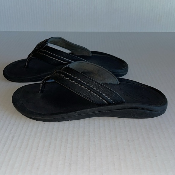 Olukai Black Hokua Flip Flop Sandals - Picture 5 of 11
